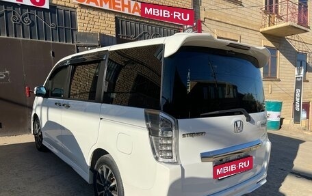 Honda Stepwgn IV, 2012 год, 1 800 000 рублей, 3 фотография
