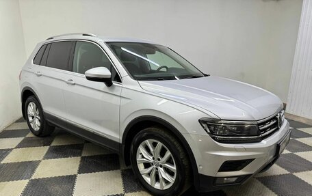 Volkswagen Tiguan II, 2017 год, 2 959 000 рублей, 3 фотография