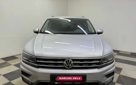 Volkswagen Tiguan II, 2017 год, 2 959 000 рублей, 2 фотография