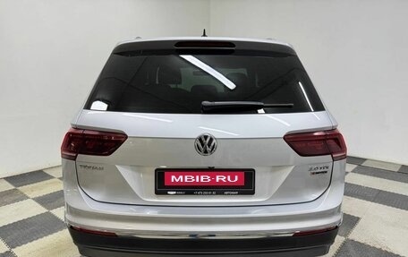 Volkswagen Tiguan II, 2017 год, 2 959 000 рублей, 6 фотография