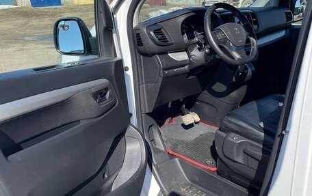 Peugeot Traveller I, 2021 год, 3 850 000 рублей, 13 фотография