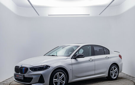 BMW 1 серия, 2020 год, 2 640 000 рублей, 1 фотография