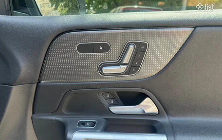 Mercedes-Benz GLB, 2020 год, 2 380 000 рублей, 6 фотография