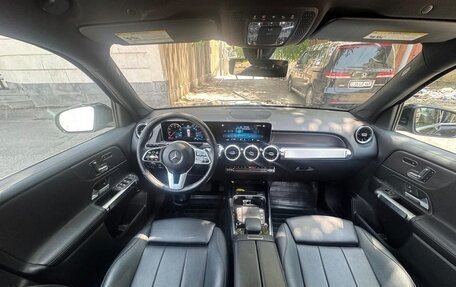 Mercedes-Benz GLB, 2020 год, 2 380 000 рублей, 23 фотография