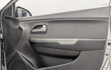 KIA Rio III рестайлинг, 2015 год, 895 000 рублей, 23 фотография