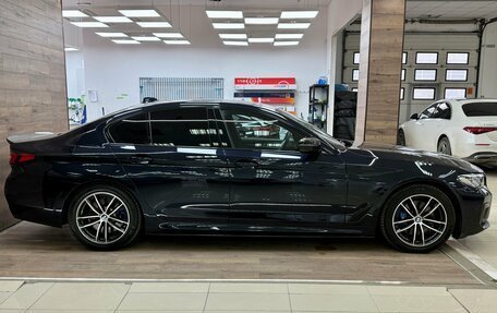 BMW 5 серия, 2021 год, 4 850 000 рублей, 2 фотография