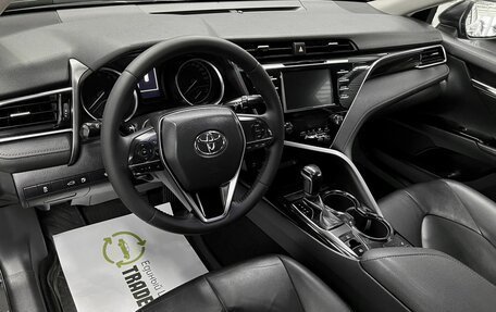 Toyota Camry, 2018 год, 2 545 000 рублей, 9 фотография