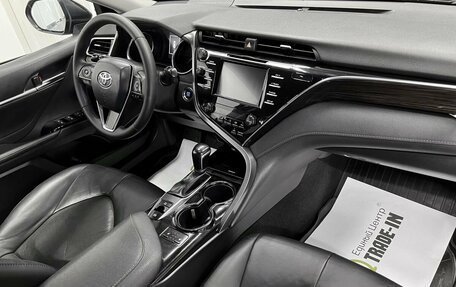 Toyota Camry, 2018 год, 2 545 000 рублей, 14 фотография