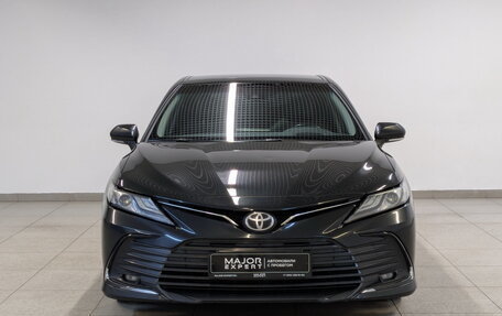 Toyota Camry, 2023 год, 3 450 000 рублей, 2 фотография
