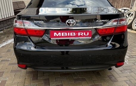 Toyota Camry, 2015 год, 2 300 000 рублей, 10 фотография