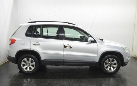 Volkswagen Tiguan I, 2011 год, 950 000 рублей, 4 фотография