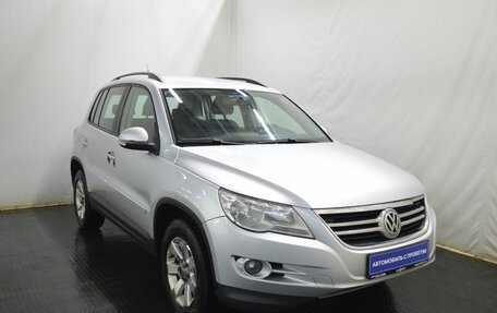 Volkswagen Tiguan I, 2011 год, 950 000 рублей, 3 фотография