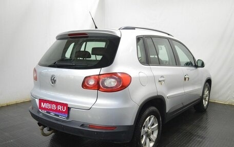 Volkswagen Tiguan I, 2011 год, 950 000 рублей, 5 фотография