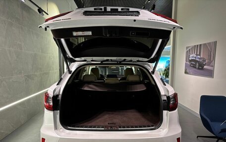 Lexus RX IV рестайлинг, 2017 год, 3 980 000 рублей, 7 фотография