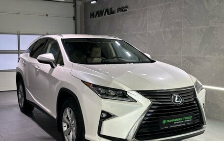 Lexus RX IV рестайлинг, 2017 год, 3 980 000 рублей, 2 фотография