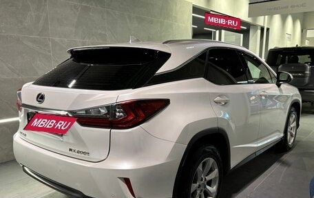 Lexus RX IV рестайлинг, 2017 год, 3 980 000 рублей, 4 фотография