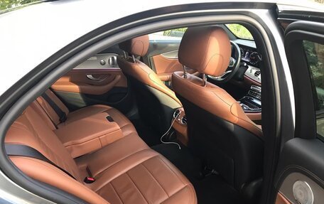 Mercedes-Benz E-Класс, 2016 год, 3 100 000 рублей, 4 фотография