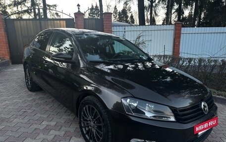 Volkswagen Passat B7, 2012 год, 1 070 000 рублей, 2 фотография