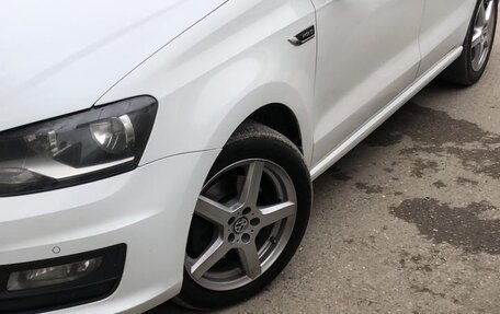 Volkswagen Polo VI (EU Market), 2018 год, 1 100 000 рублей, 3 фотография