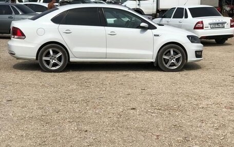 Volkswagen Polo VI (EU Market), 2018 год, 1 100 000 рублей, 2 фотография