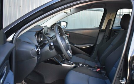 Toyota Yaris, 2017 год, 1 419 999 рублей, 14 фотография