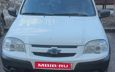 Chevrolet Niva I рестайлинг, 2018 год, 800 000 рублей, 1 фотография