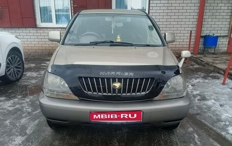 Toyota Harrier, 1998 год, 800 000 рублей, 1 фотография