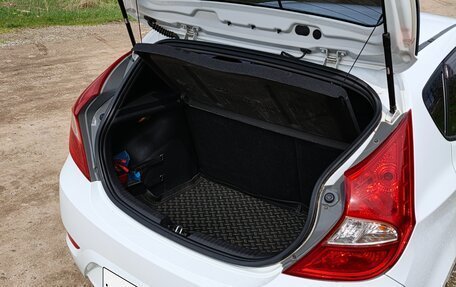 Hyundai Solaris II рестайлинг, 2012 год, 950 000 рублей, 5 фотография