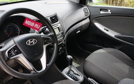 Hyundai Solaris II рестайлинг, 2012 год, 950 000 рублей, 15 фотография