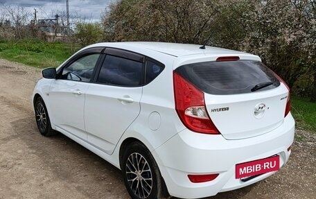 Hyundai Solaris II рестайлинг, 2012 год, 950 000 рублей, 20 фотография