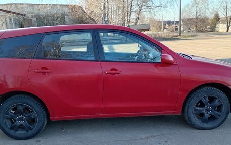 Toyota Matrix, 2002 год, 375 000 рублей, 8 фотография