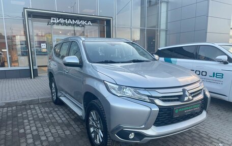 Mitsubishi Pajero Sport III рестайлинг, 2017 год, 3 264 000 рублей, 3 фотография