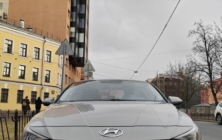 Hyundai Elantra, 2021 год, 2 100 000 рублей, 10 фотография