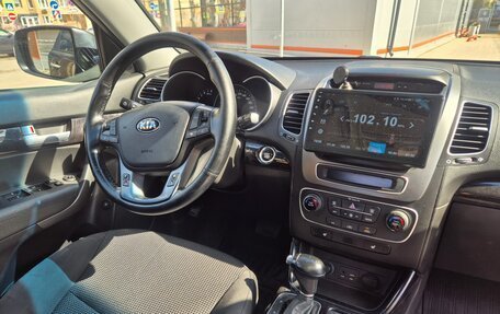 KIA Sorento II рестайлинг, 2017 год, 2 000 000 рублей, 20 фотография