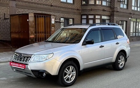 Subaru Forester, 2011 год, 1 350 000 рублей, 2 фотография