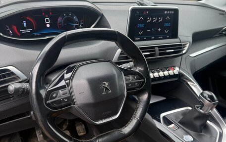 Peugeot 5008 II, 2017 год, 1 650 000 рублей, 2 фотография