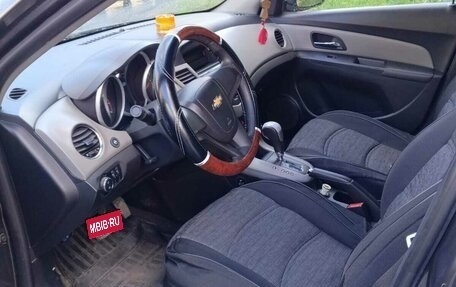 Chevrolet Cruze II, 2011 год, 550 000 рублей, 3 фотография