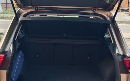 Volkswagen Tiguan II, 2020 год, 2 800 000 рублей, 8 фотография