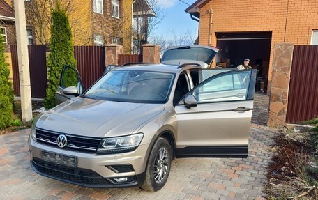 Volkswagen Tiguan II, 2020 год, 2 800 000 рублей, 16 фотография