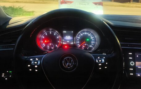 Volkswagen Tiguan II, 2020 год, 2 800 000 рублей, 21 фотография