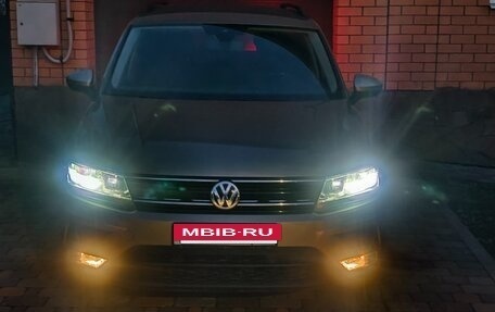 Volkswagen Tiguan II, 2020 год, 2 800 000 рублей, 18 фотография