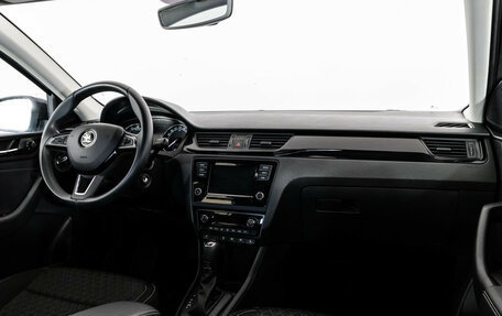 Skoda Rapid I, 2018 год, 1 800 000 рублей, 9 фотография