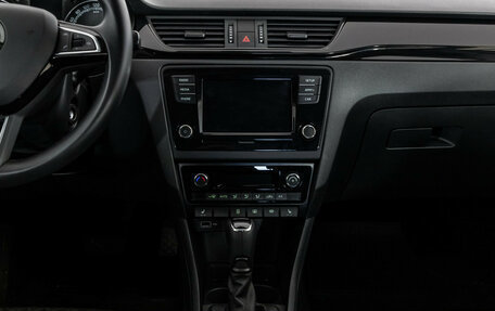 Skoda Rapid I, 2018 год, 1 800 000 рублей, 14 фотография