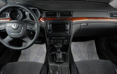 Skoda Superb III рестайлинг, 2010 год, 979 000 рублей, 13 фотография