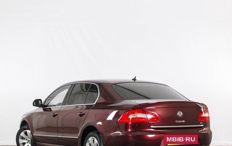 Skoda Superb III рестайлинг, 2010 год, 979 000 рублей, 5 фотография