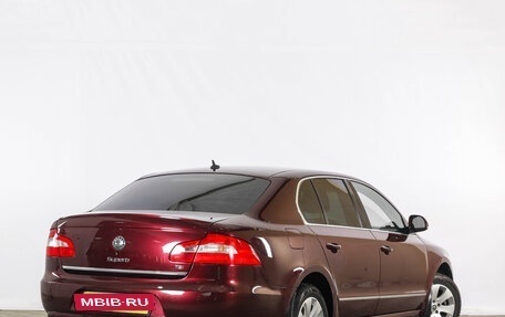 Skoda Superb III рестайлинг, 2010 год, 979 000 рублей, 7 фотография