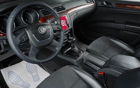 Skoda Superb III рестайлинг, 2010 год, 979 000 рублей, 8 фотография