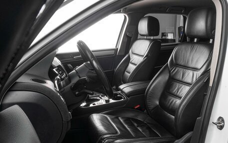 Volkswagen Touareg III, 2013 год, 2 589 000 рублей, 15 фотография