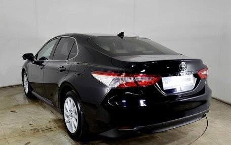 Toyota Camry, 2021 год, 3 900 000 рублей, 5 фотография