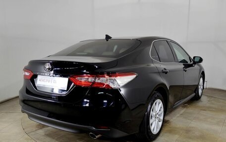 Toyota Camry, 2021 год, 3 900 000 рублей, 6 фотография
